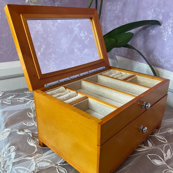 Elegant Wooden Jewelry Box with Top Organizers and one Drawer - Picture 4 of 11